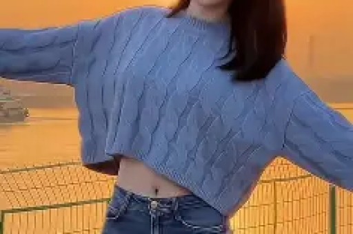 港星邝文珣状态好女儿调皮捣蛋生日当天