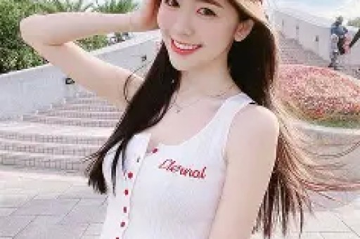 丢掉“苦情人设”她转型美妆博主直播一晚入账10万